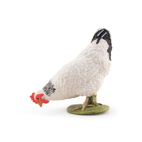 Figurine Poule blanche picorant Papo en PVC, thème basse-cour, Collection Vie à la ferme, jouet éducatif idéal pour enfants et collectionneurs